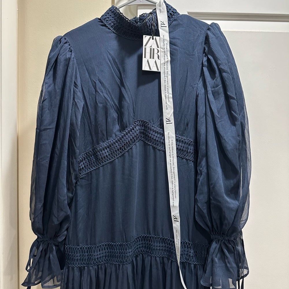 Zahraa The Label- Loren Lace Maxi chiffon dress (navy) - Picture 3 of 6